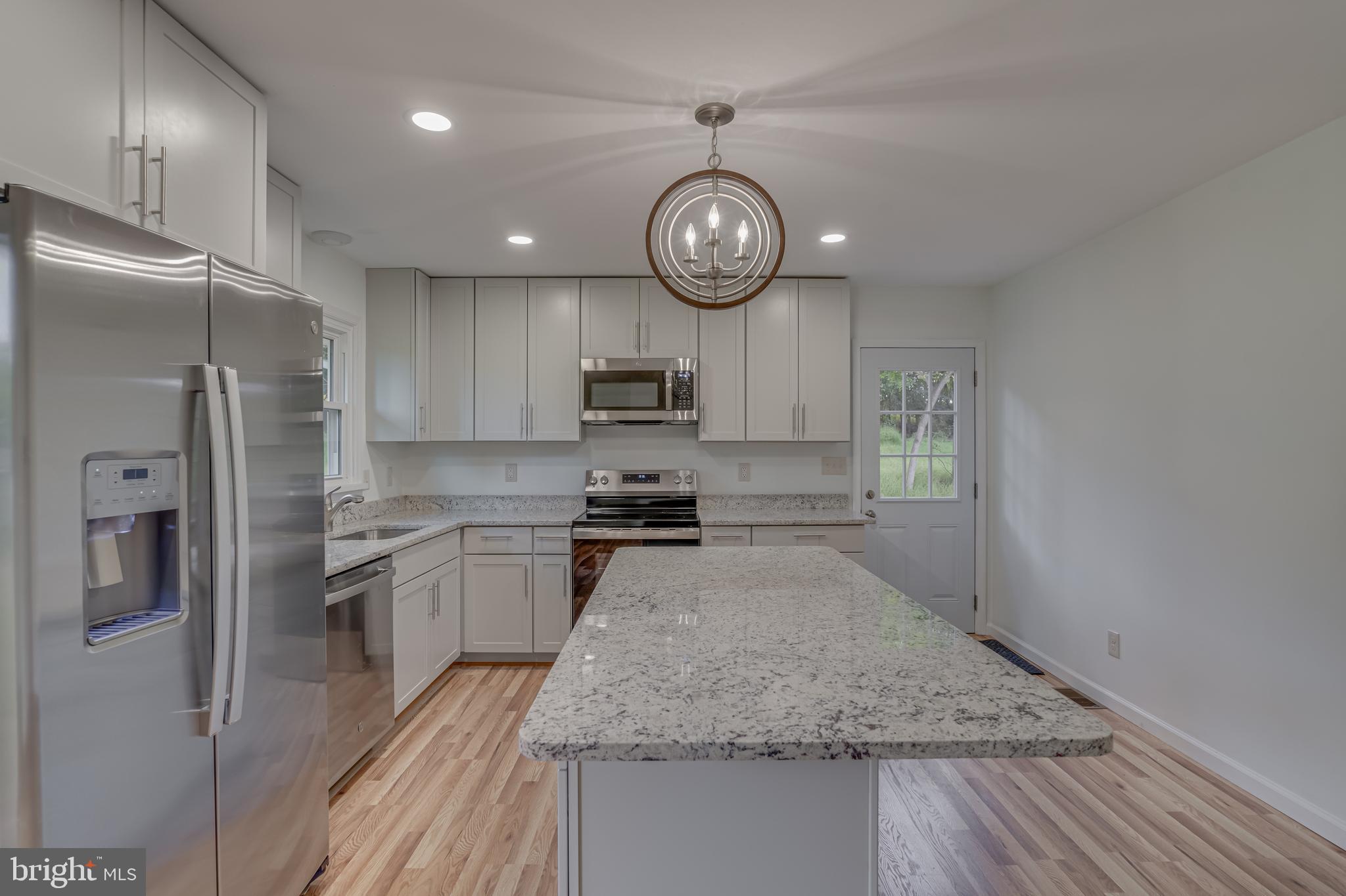 51 Mockingbird Ln