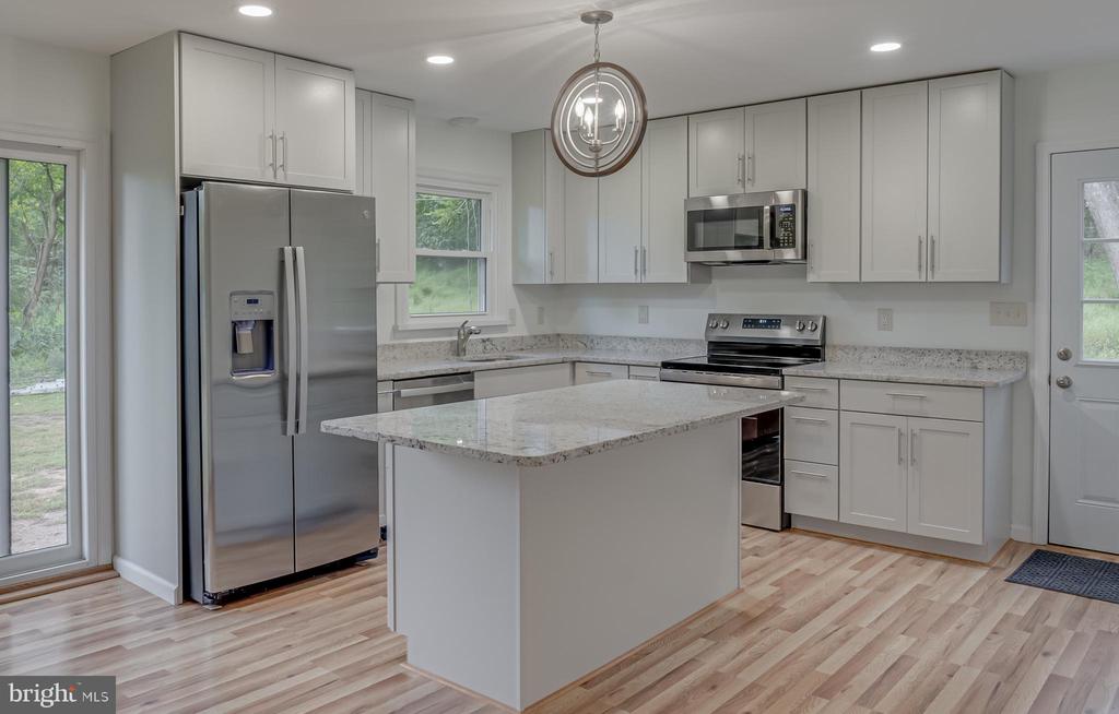 51 Mockingbird Ln