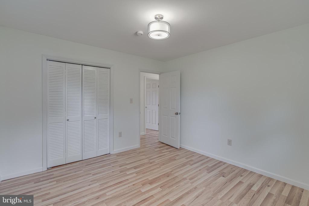 51 Mockingbird Ln