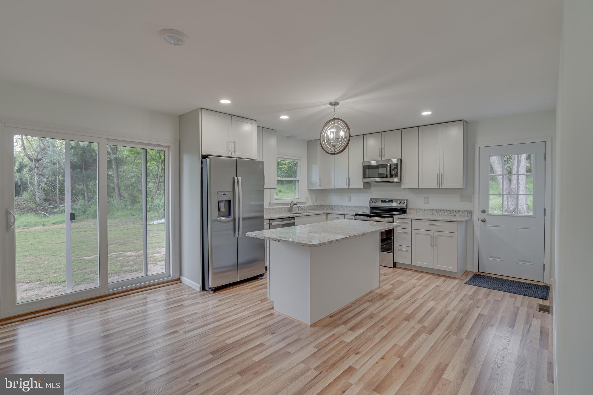 51 Mockingbird Ln