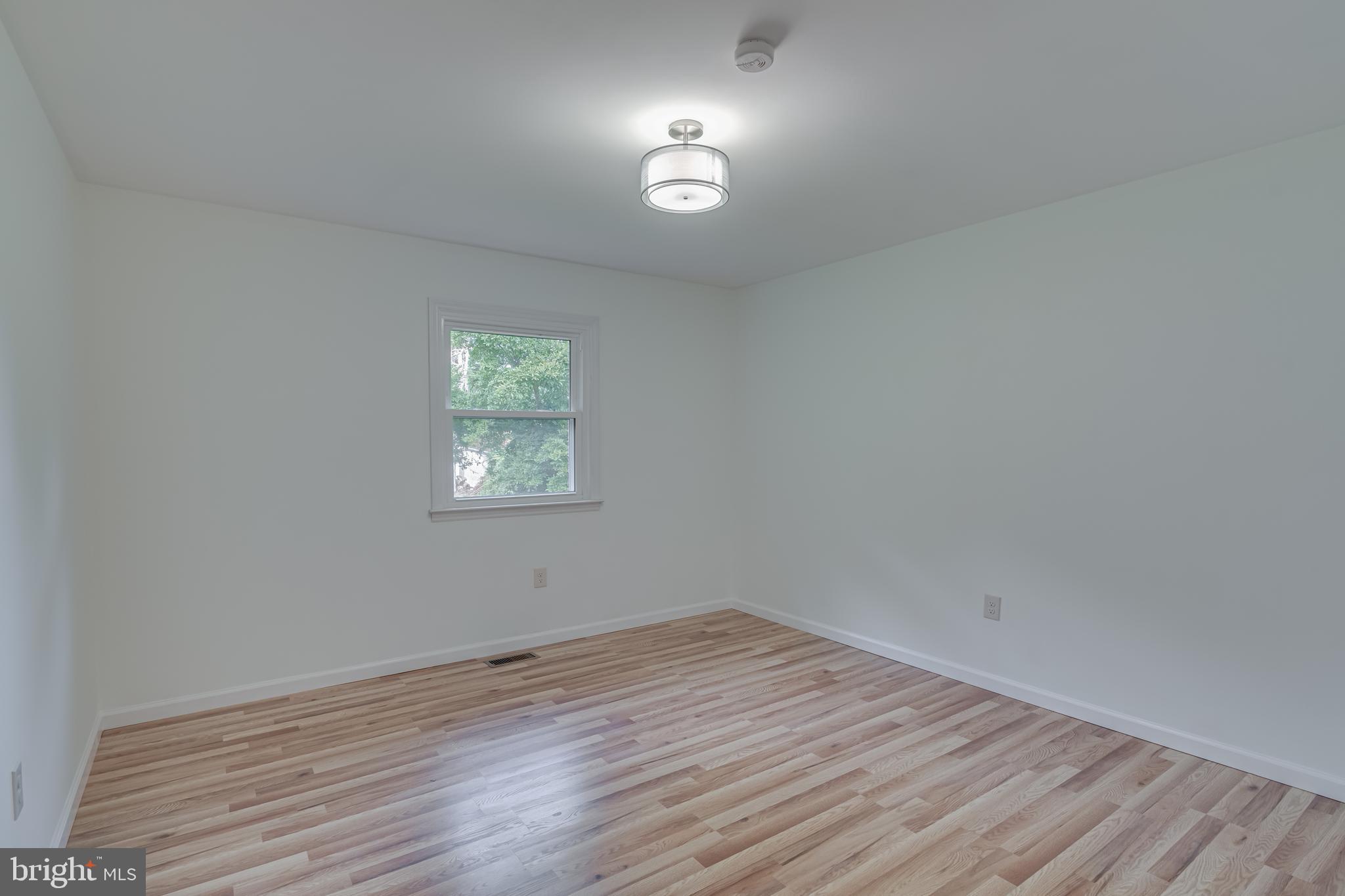 51 Mockingbird Ln