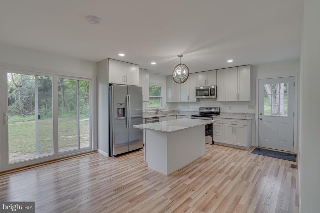 51 Mockingbird Ln