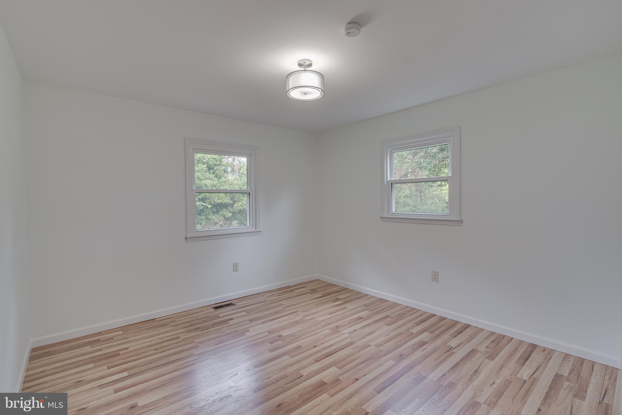 51 Mockingbird Ln