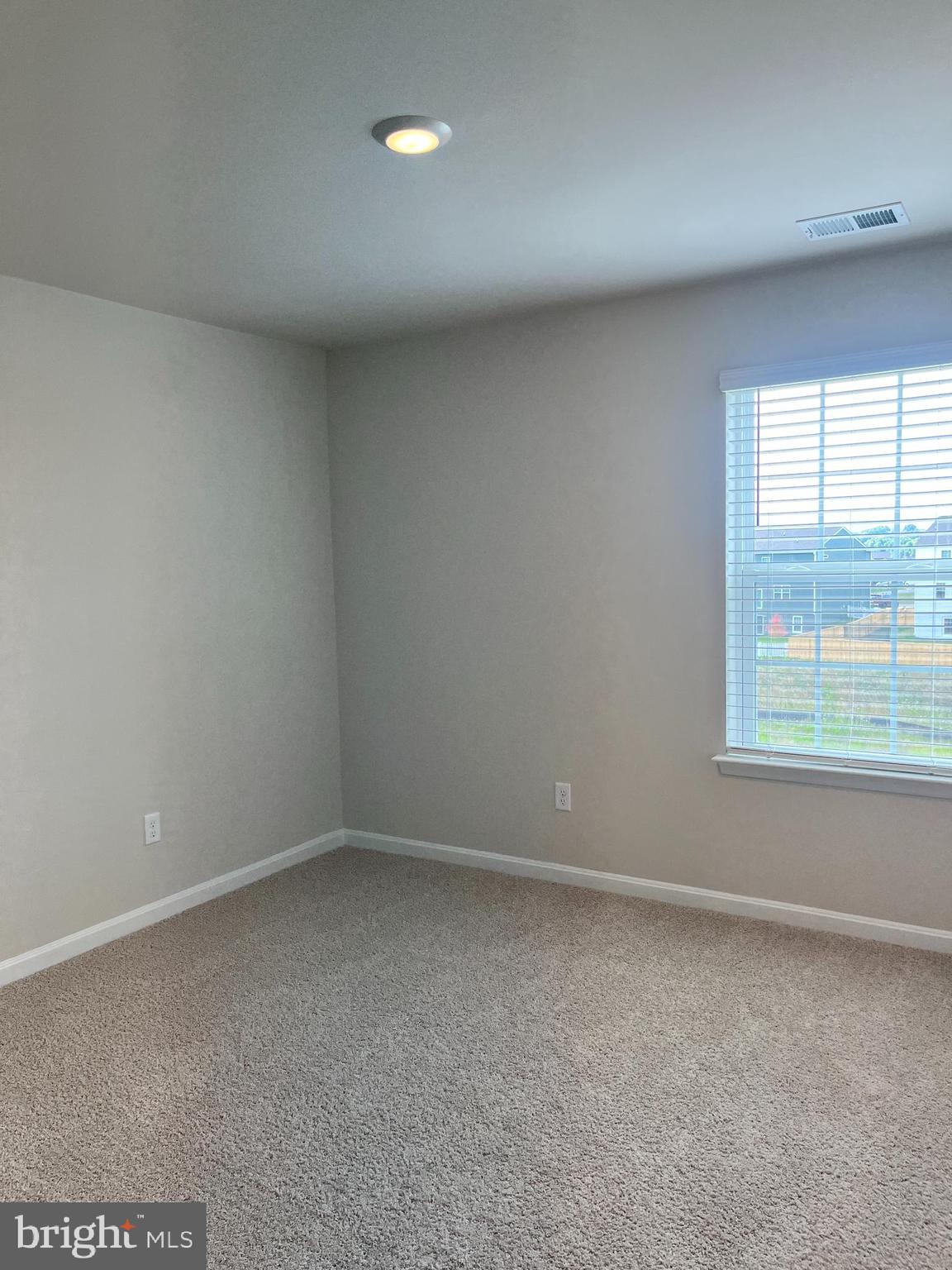 286 CENTERGATE DR