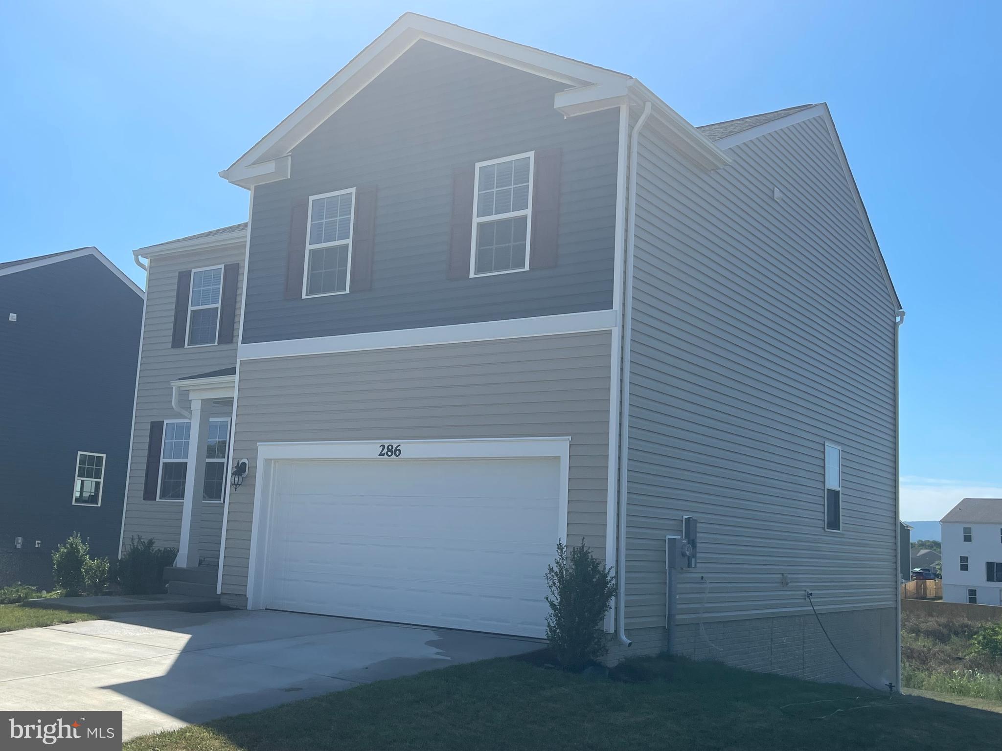 286 CENTERGATE DR