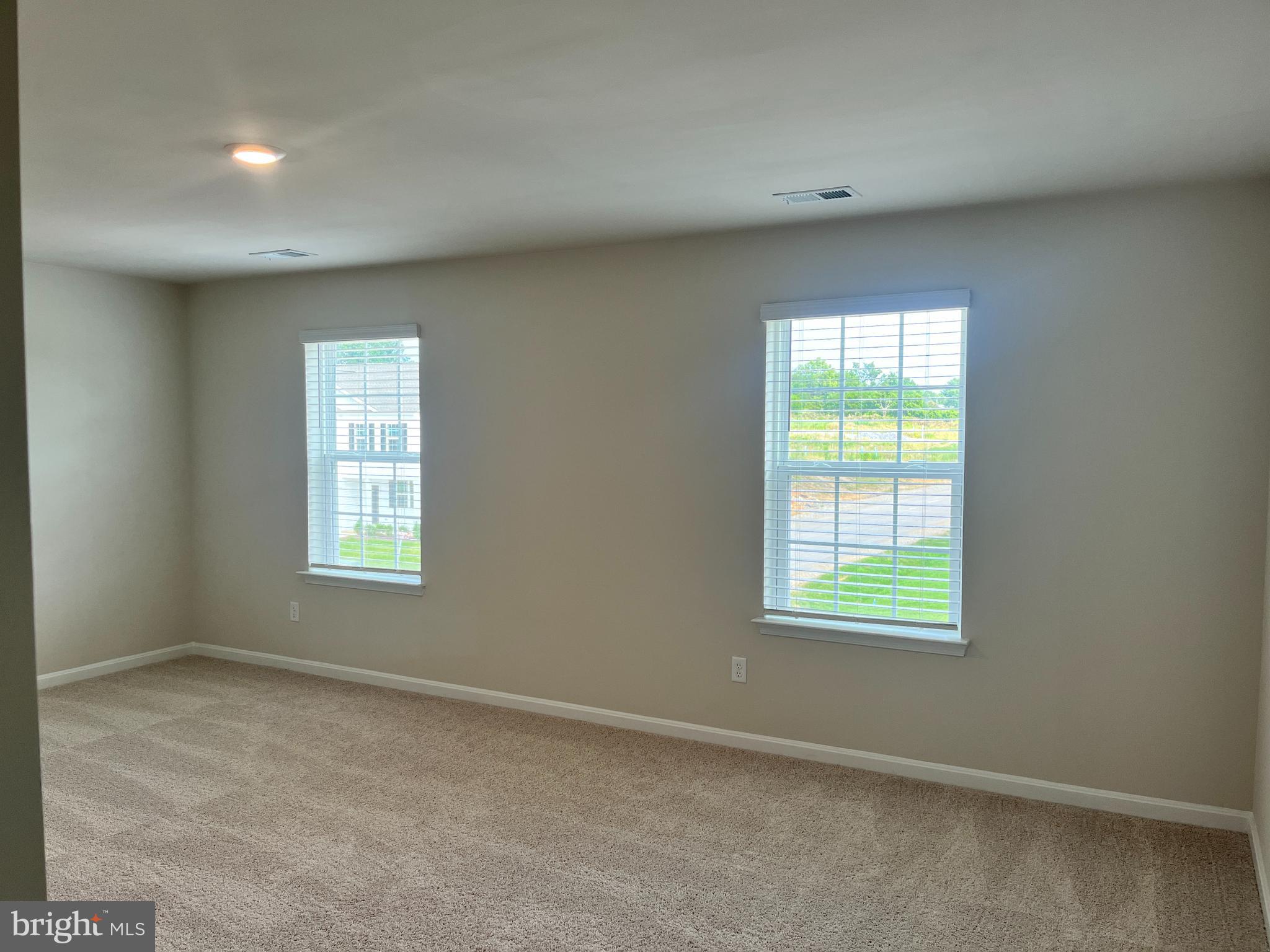 286 CENTERGATE DR
