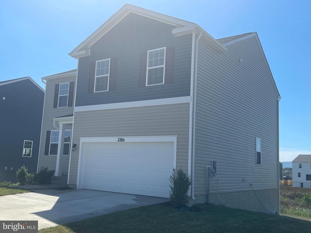 286 CENTERGATE DR