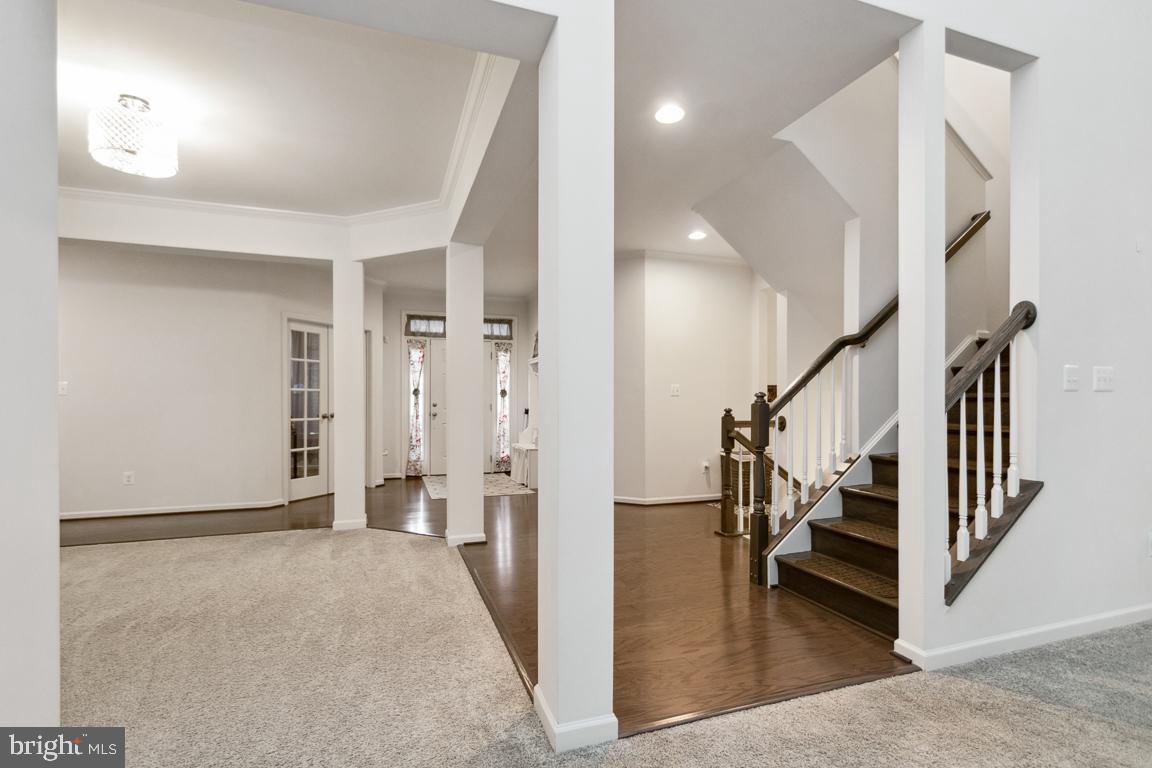 32 CHALICE FLOWER CT