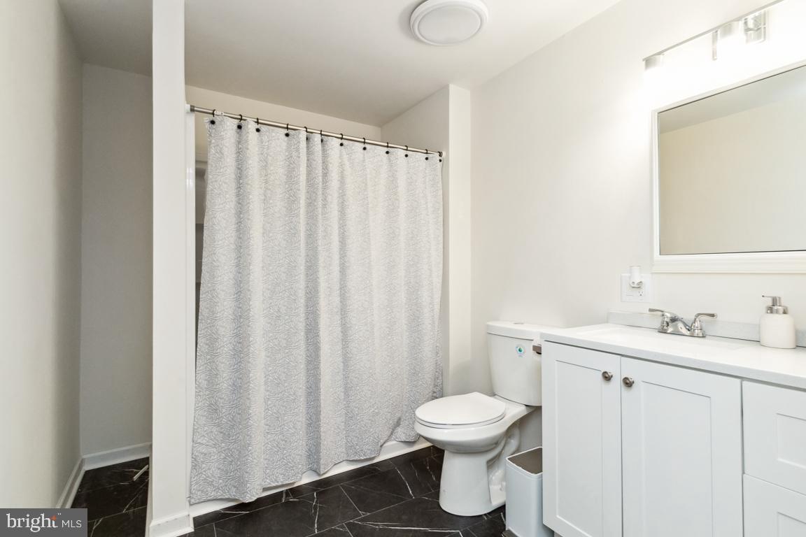 32 CHALICE FLOWER CT