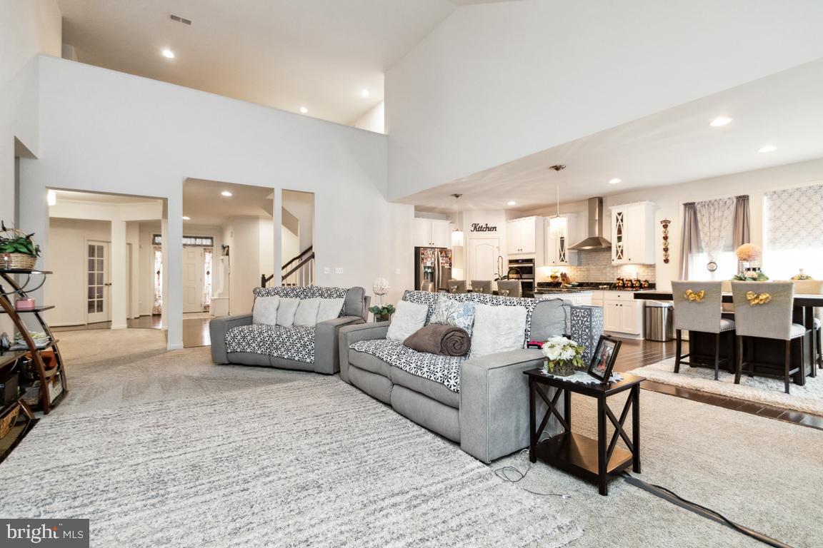 32 CHALICE FLOWER CT