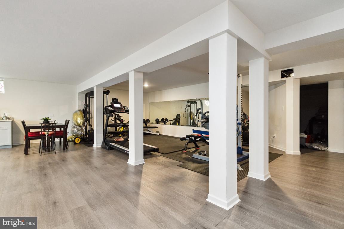 32 CHALICE FLOWER CT