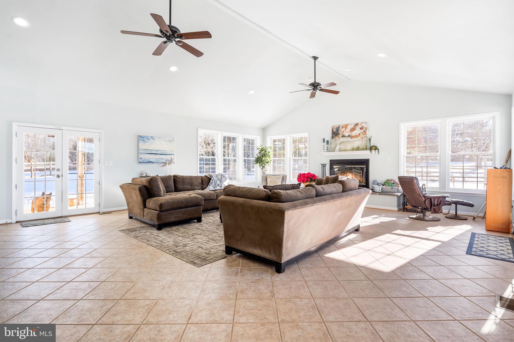 432 Nansfield Dr