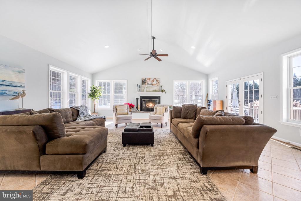432 Nansfield Dr