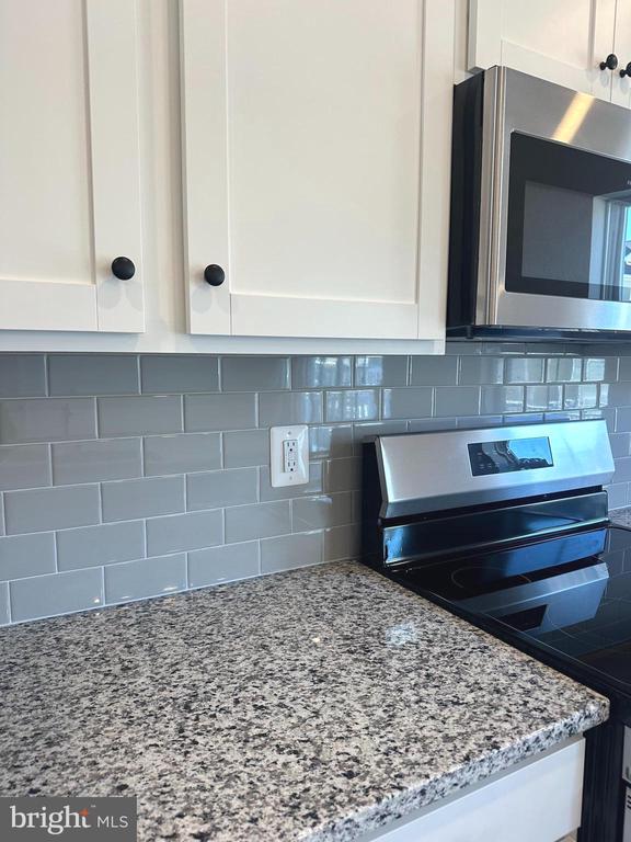 1328 CEDAR VALLEY RD
