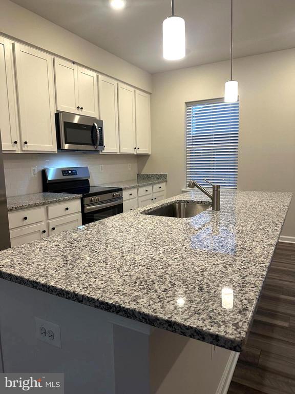 1332 CEDAR VALLEY RD