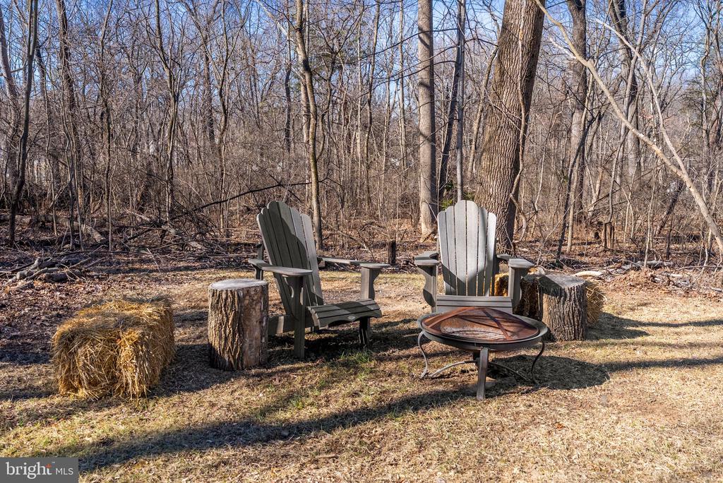 242 WALNUT HILL DRIVE