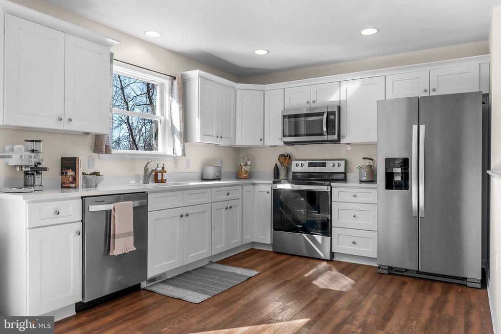 242 WALNUT HILL DRIVE