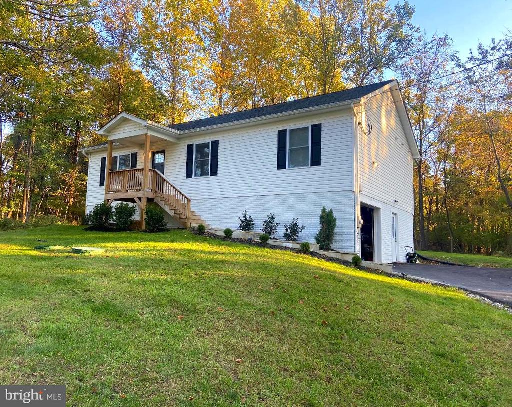 242 WALNUT HILL DRIVE
