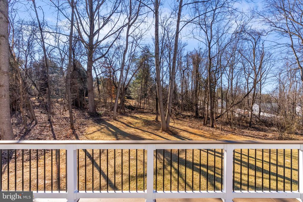 242 WALNUT HILL DRIVE