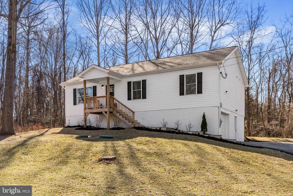 242 WALNUT HILL DRIVE