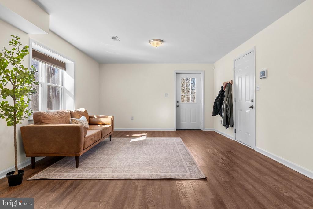 242 WALNUT HILL DRIVE
