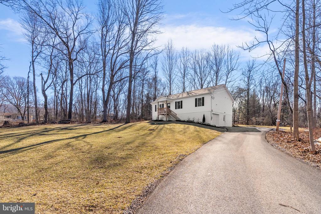 242 WALNUT HILL DRIVE