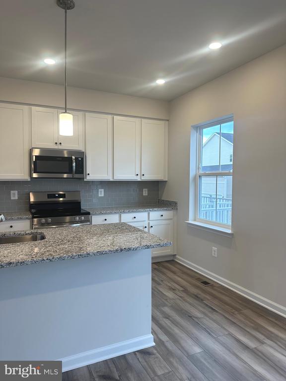 1304 CEDAR VALLEY RD