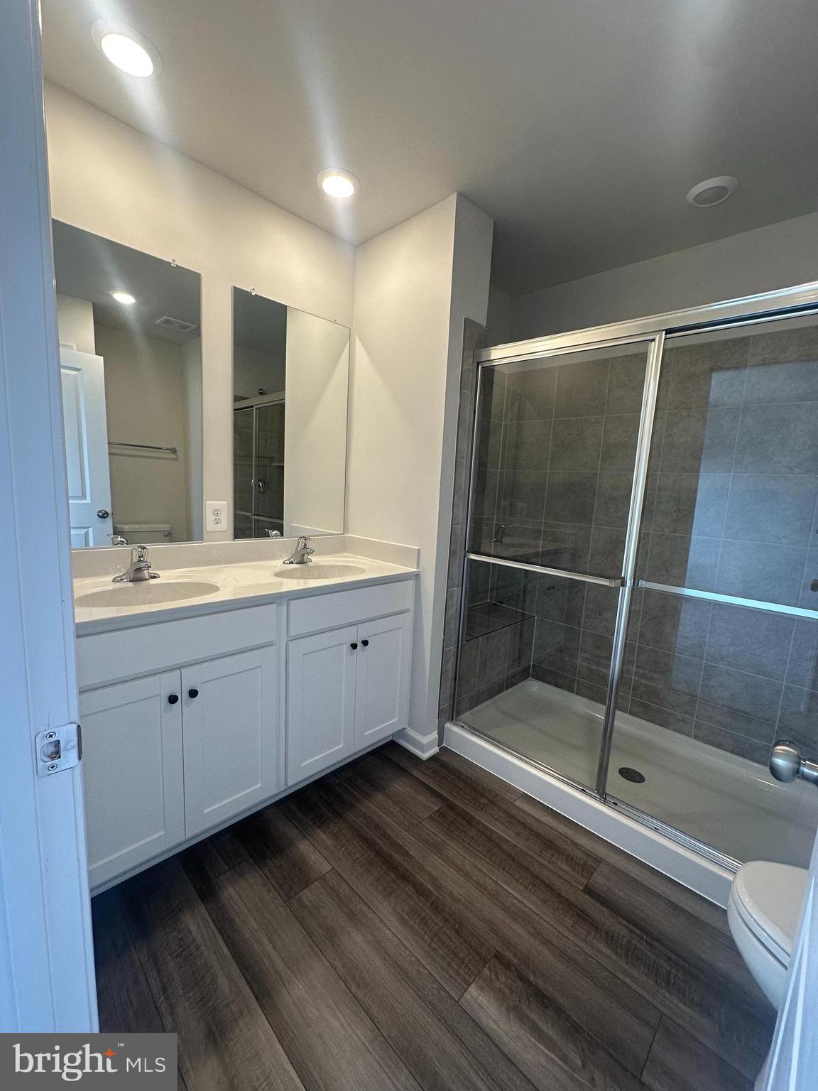 1300 CEDAR VALLEY #1300
