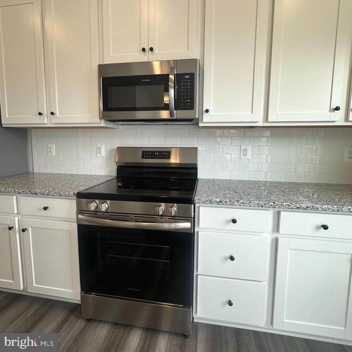 1300 CEDAR VALLEY #1300