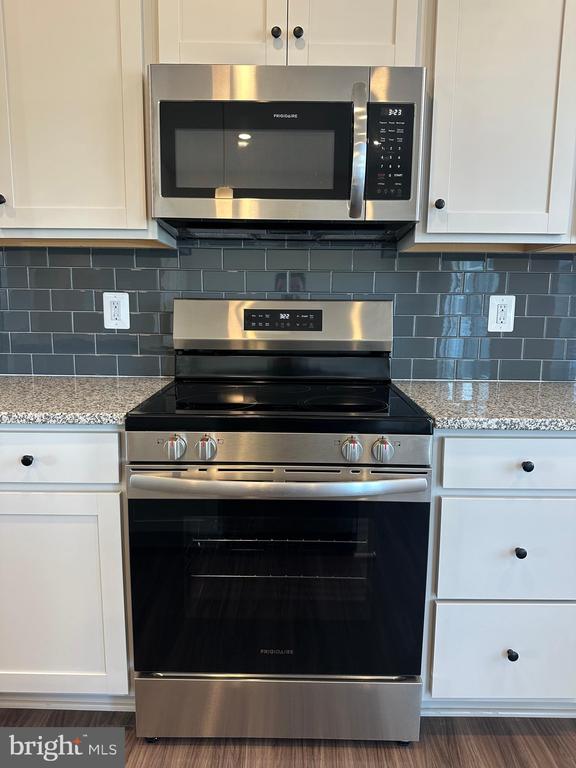 1310 CEDAR VALLEY RD