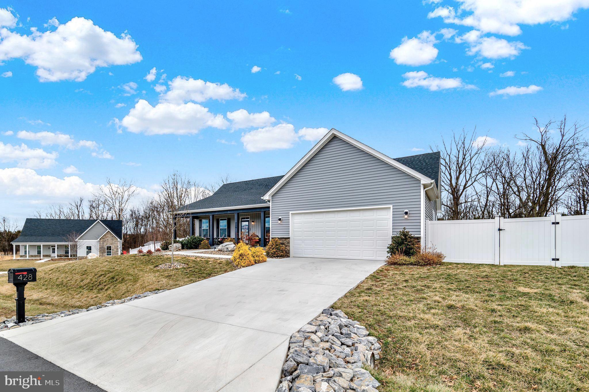 428 MOONSTONE DRIVE