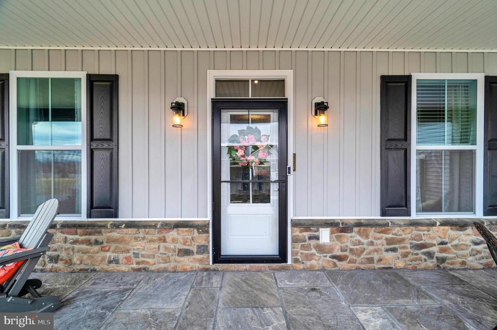428 MOONSTONE DRIVE