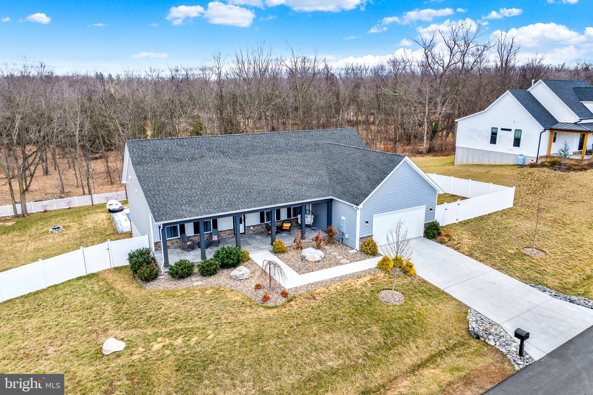 428 MOONSTONE DRIVE