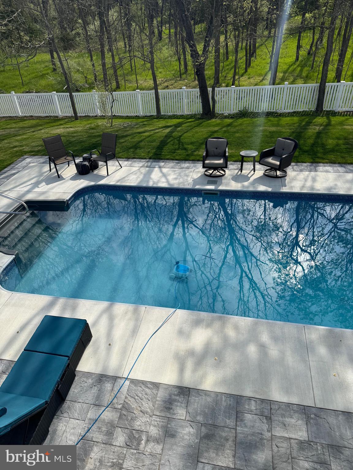 428 MOONSTONE DRIVE