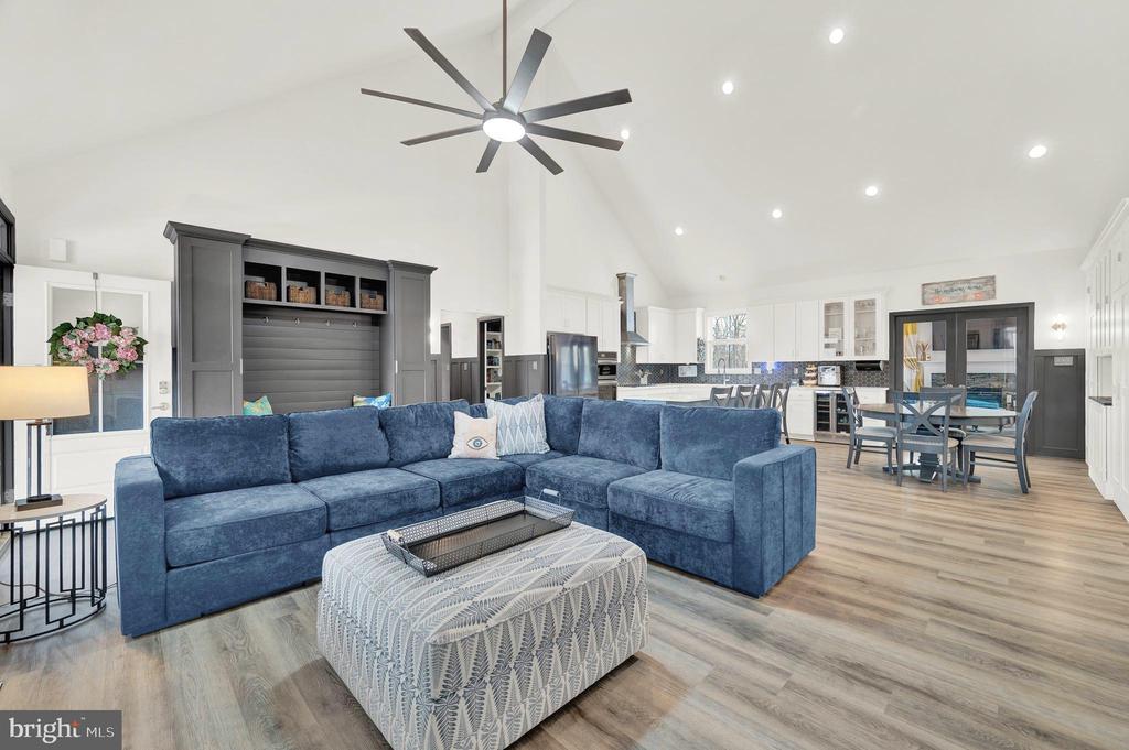 428 MOONSTONE DRIVE