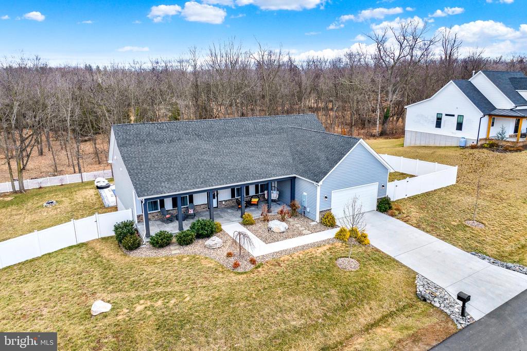 428 MOONSTONE DRIVE