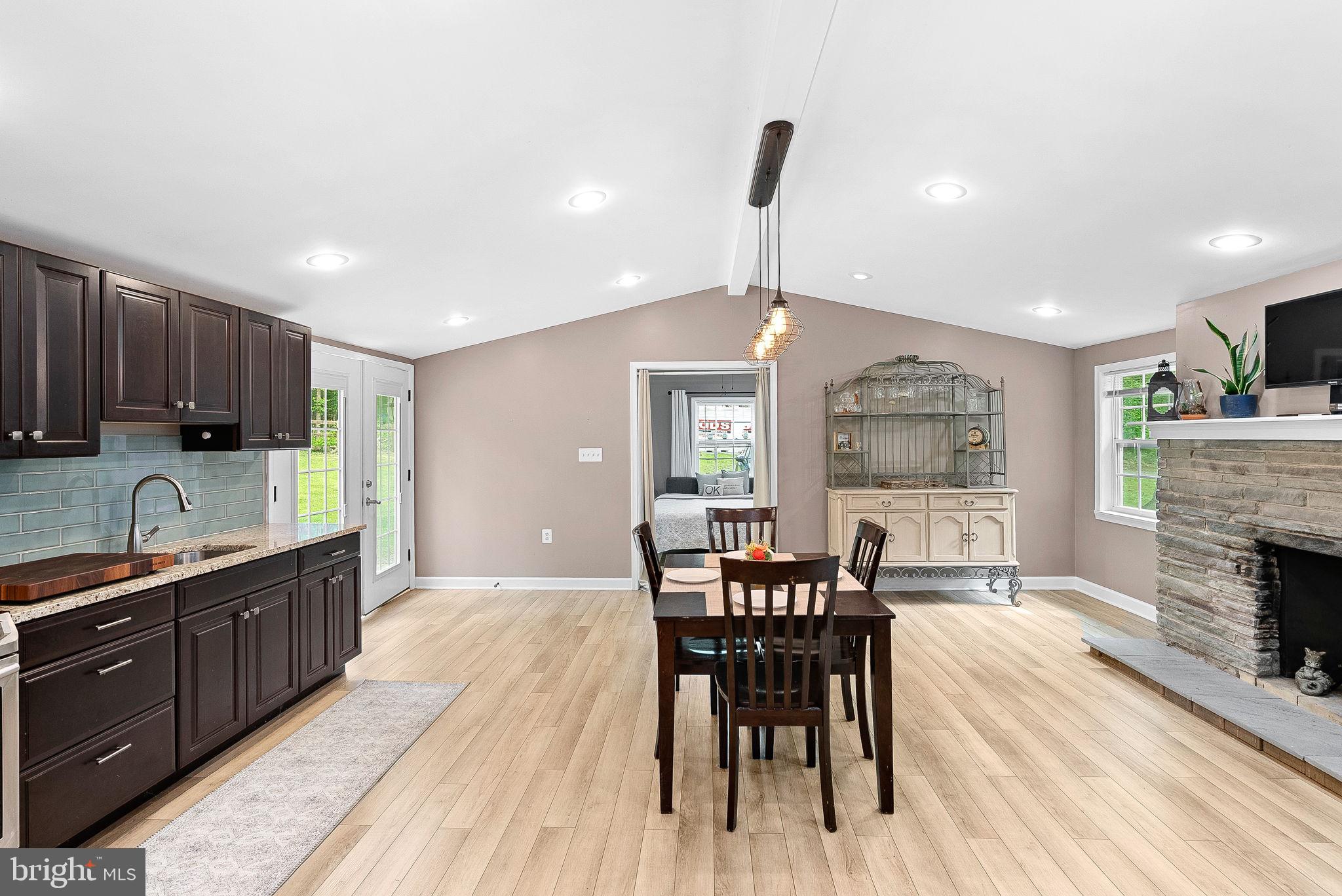 83 Ridge Crest Dr
