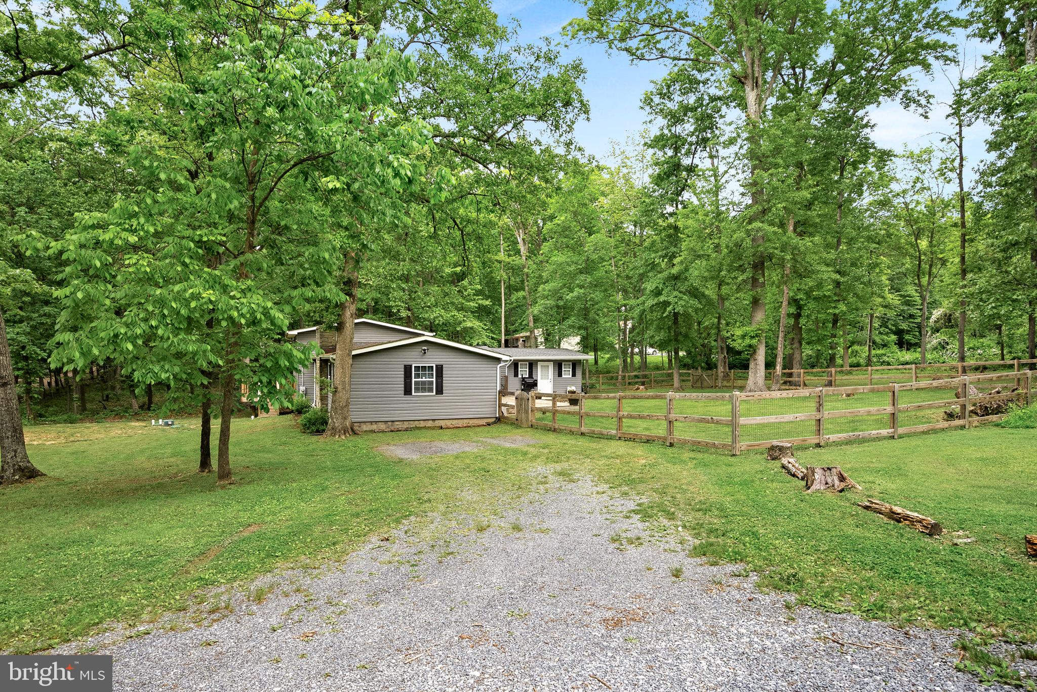 83 Ridge Crest Dr