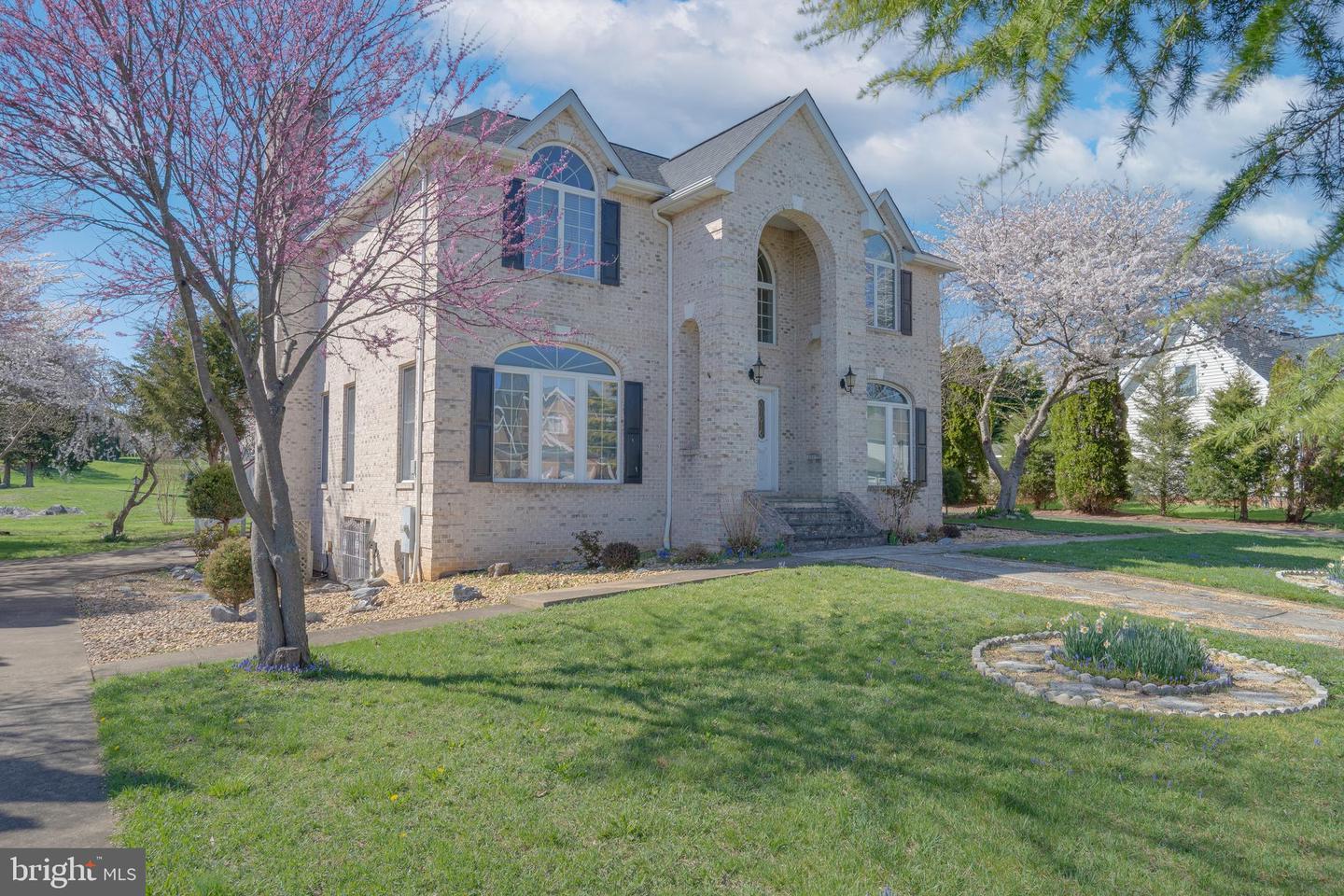 155 Muirfield Ct