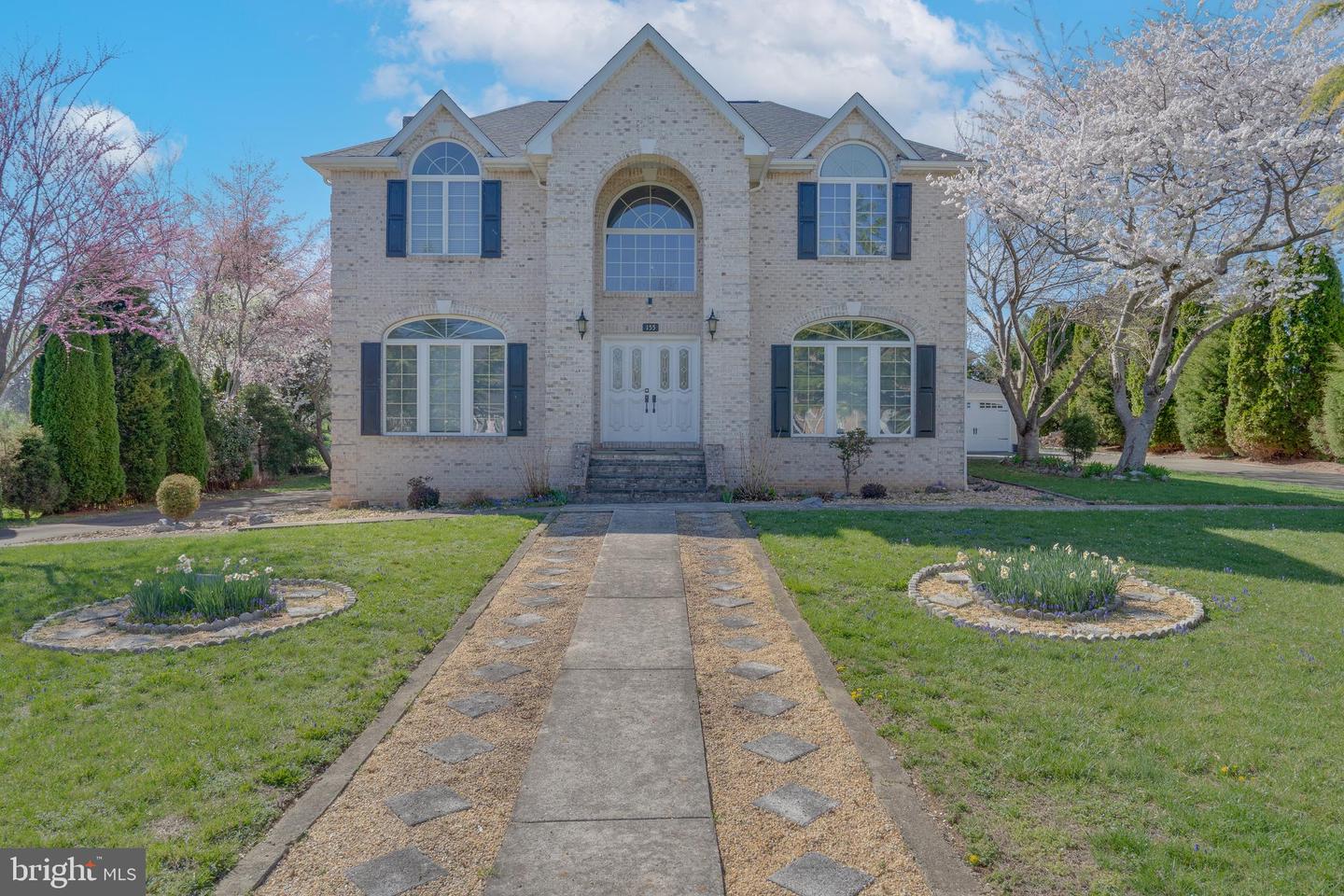 155 Muirfield Ct