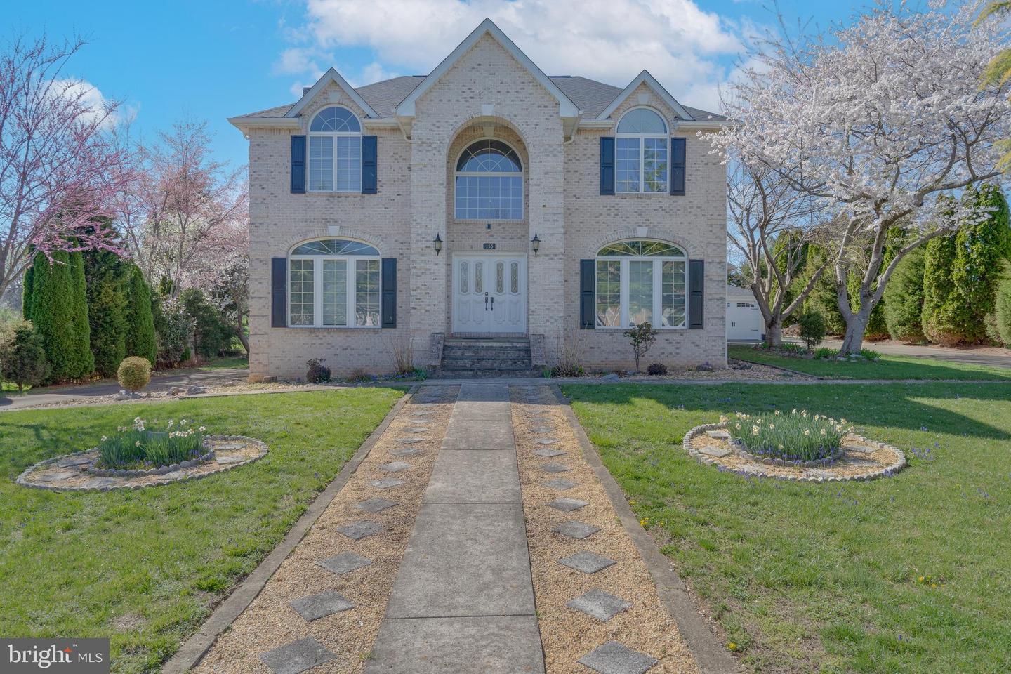 155 Muirfield Ct
