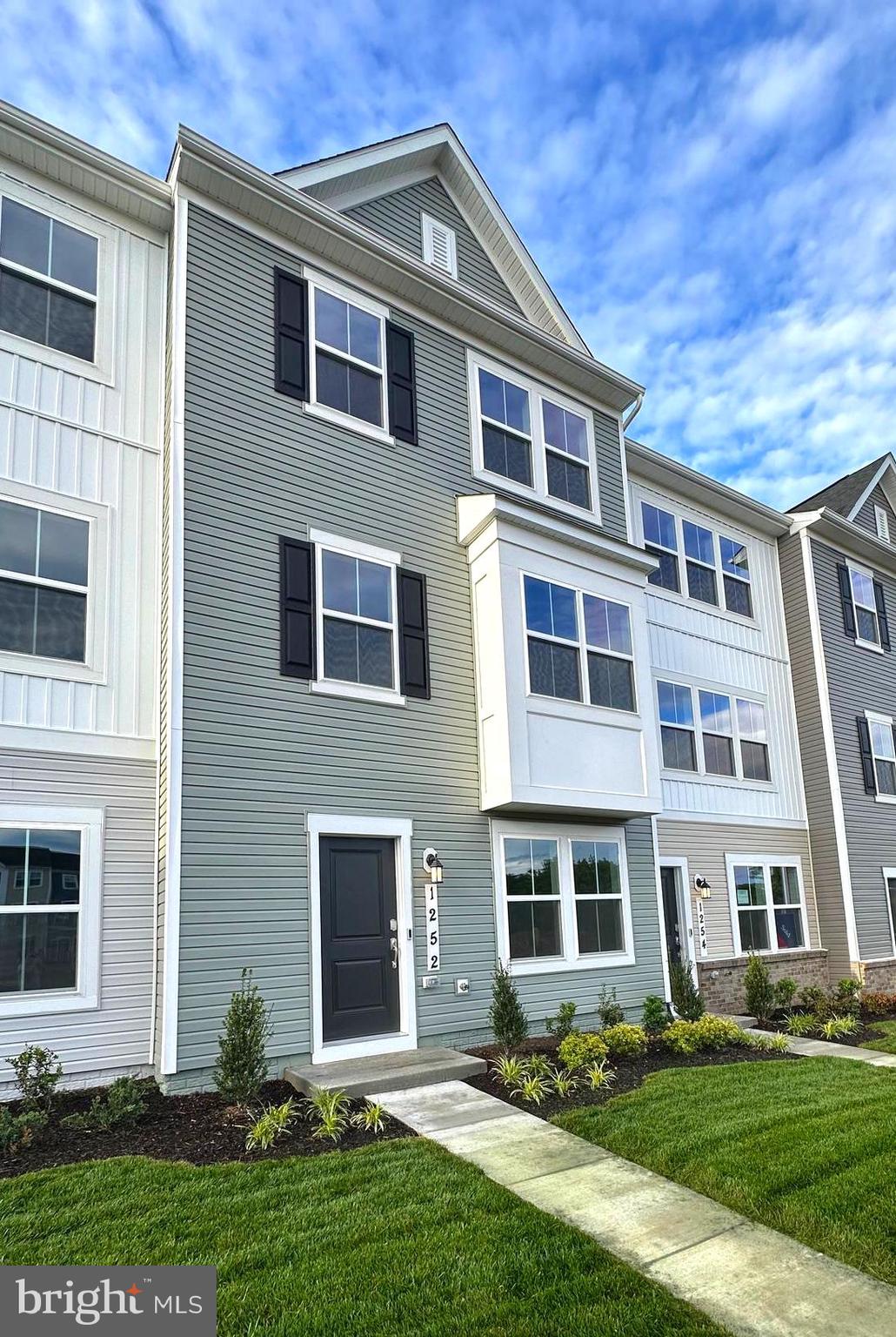 1252 CEDAR VALLEY RD