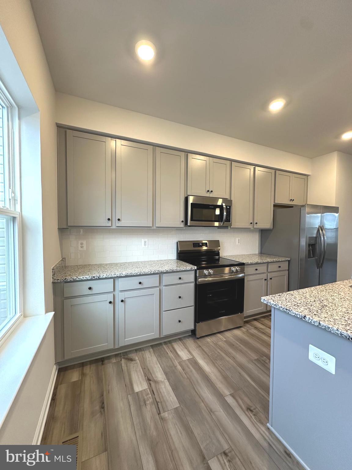 1252 CEDAR VALLEY RD