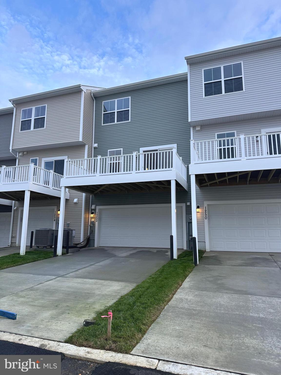 1252 CEDAR VALLEY RD