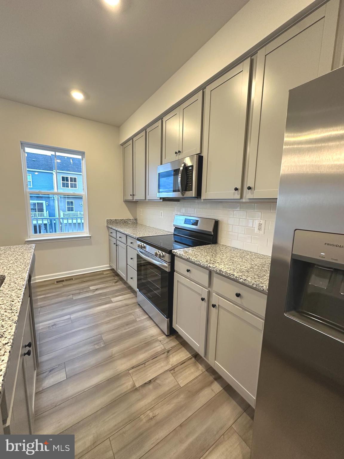 1252 CEDAR VALLEY RD