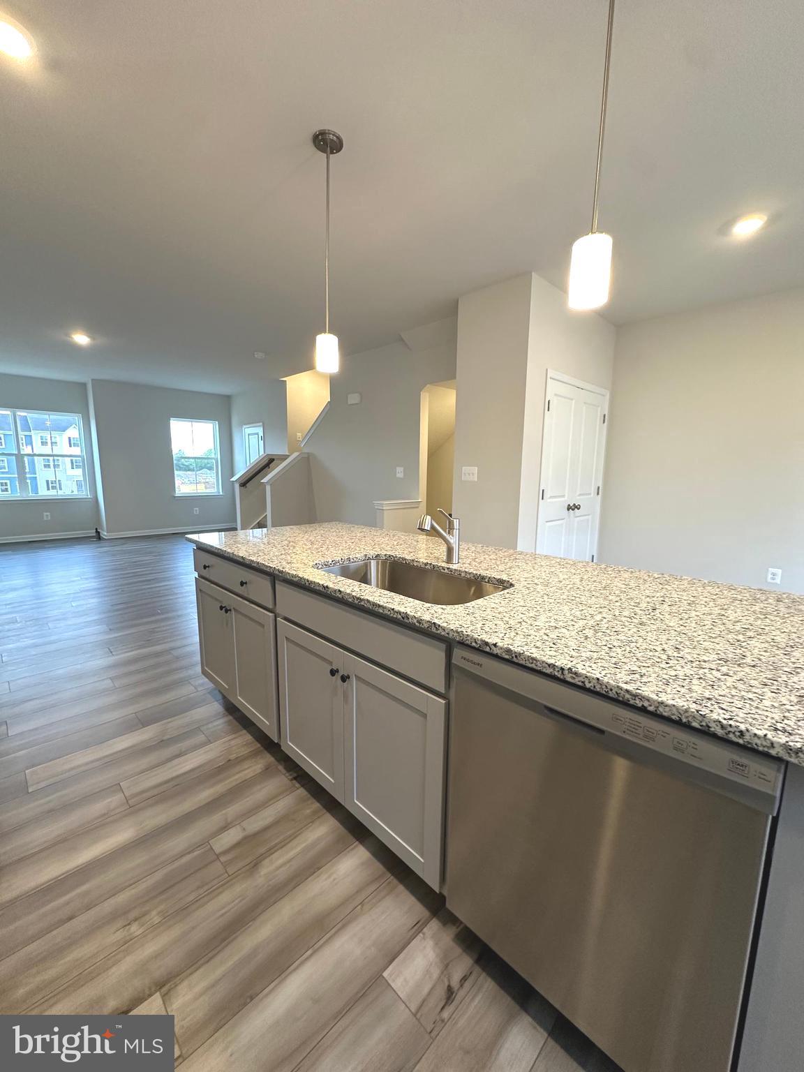 1252 CEDAR VALLEY RD