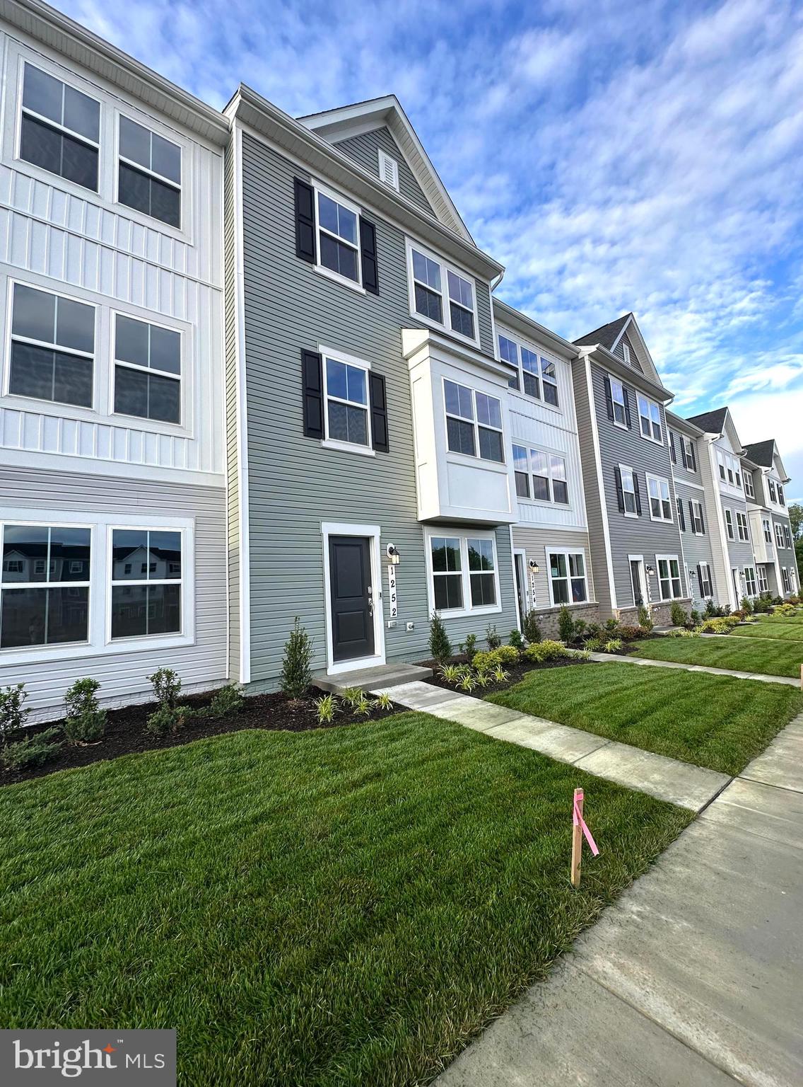 1252 CEDAR VALLEY RD