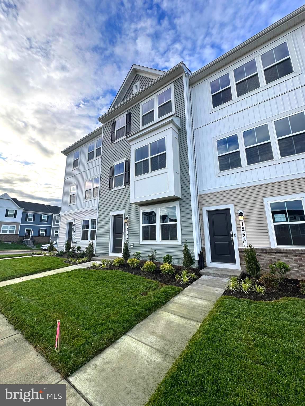 1252 CEDAR VALLEY RD