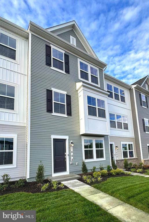 1252 CEDAR VALLEY RD