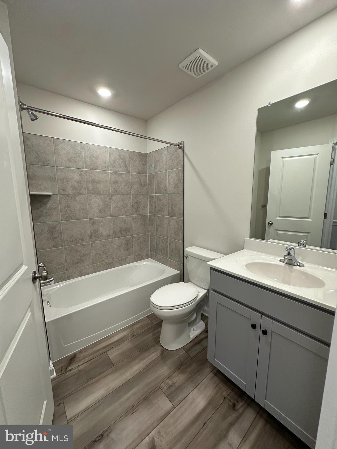 1252 CEDAR VALLEY RD
